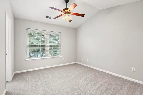 $1,950 | 8010 Shadow Oak Drive, North Charleston, SC 29406