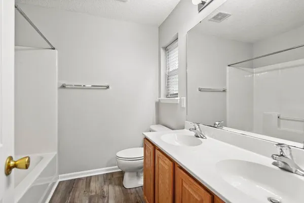 $1,950 | 8010 Shadow Oak Drive, North Charleston, SC 29406