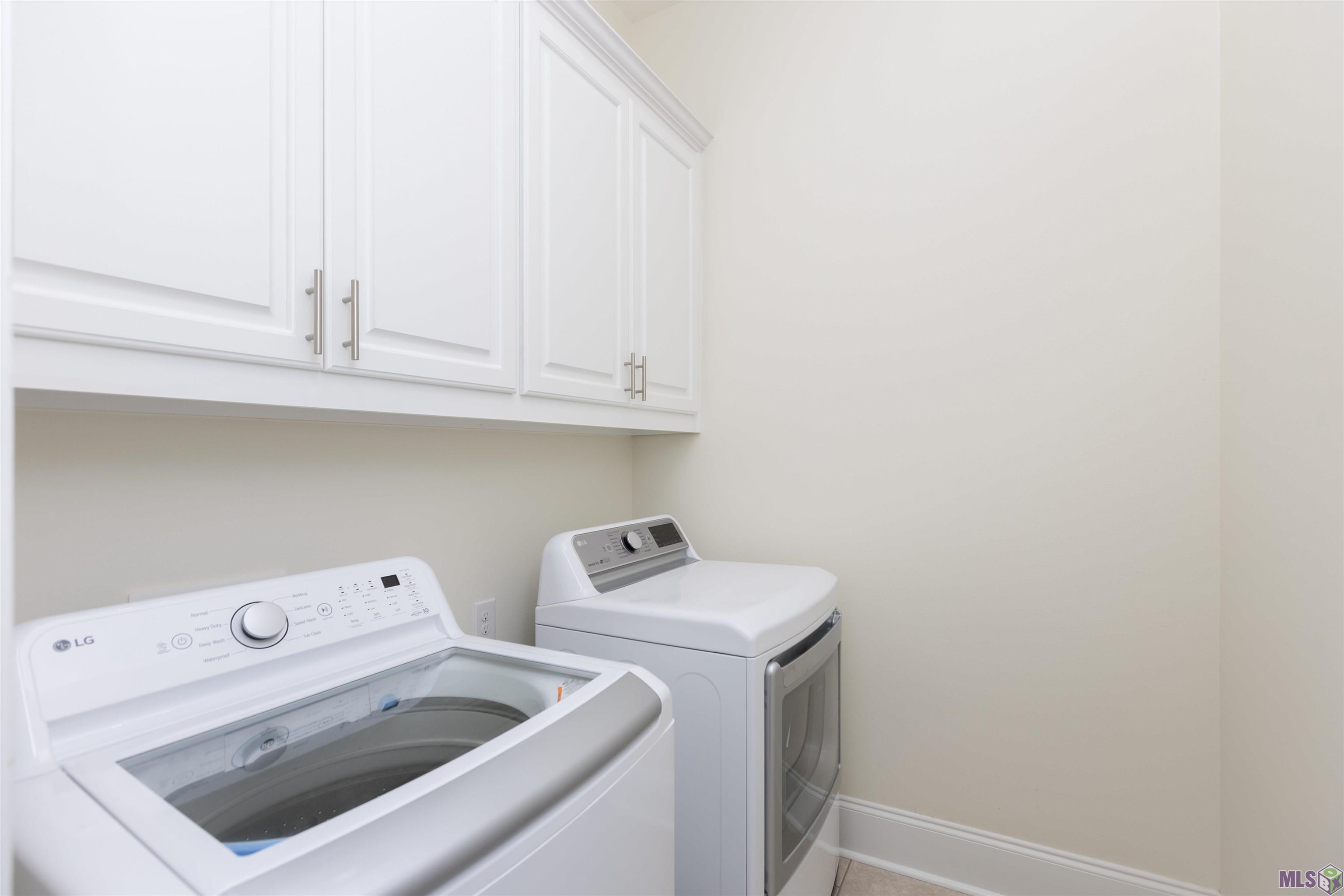 5118 Cheneau Lane Baton Rouge, LA 70808 - Photo 21 of 43 Laundry