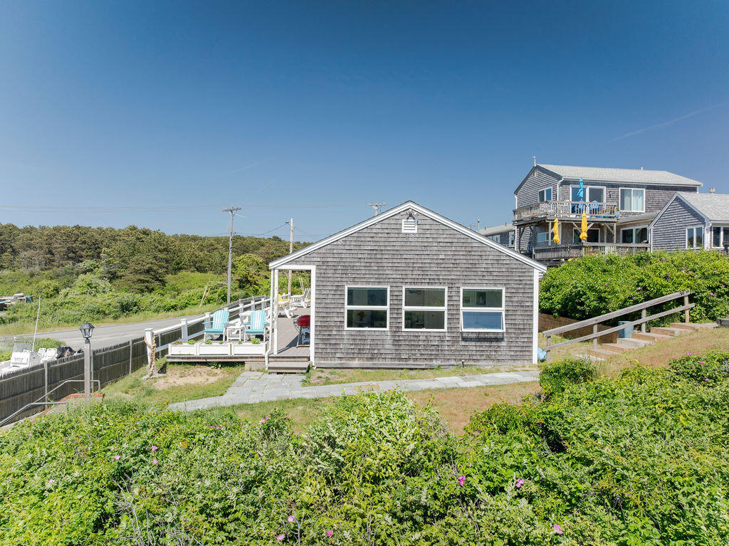 168 Shore Road, Unit 8 Truro, MA 02666 - Photo 6 of 18 IMG_0304