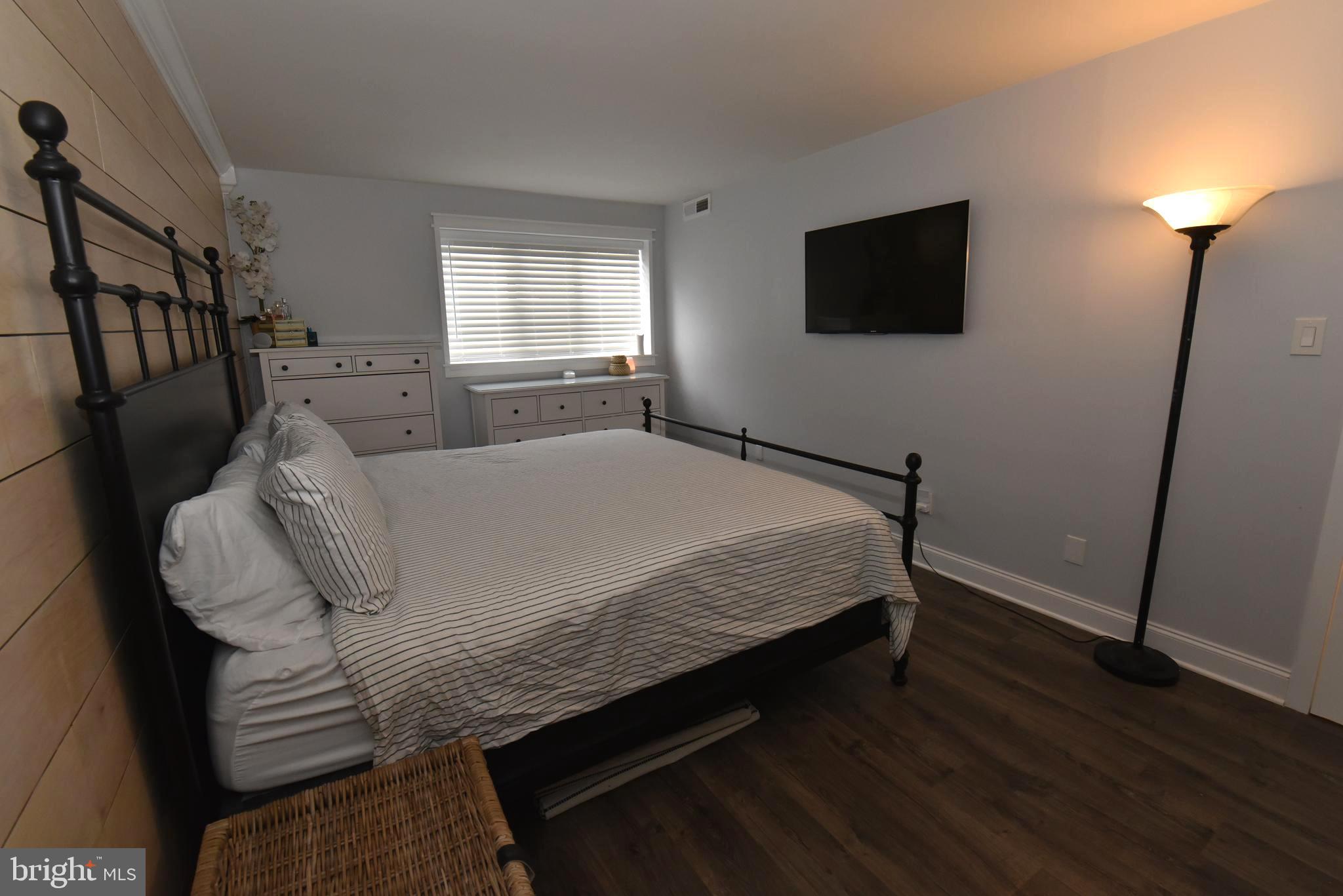 1666 Parkcrest Circle, Unit 100 Reston, VA 20190 - Photo 20 of 23