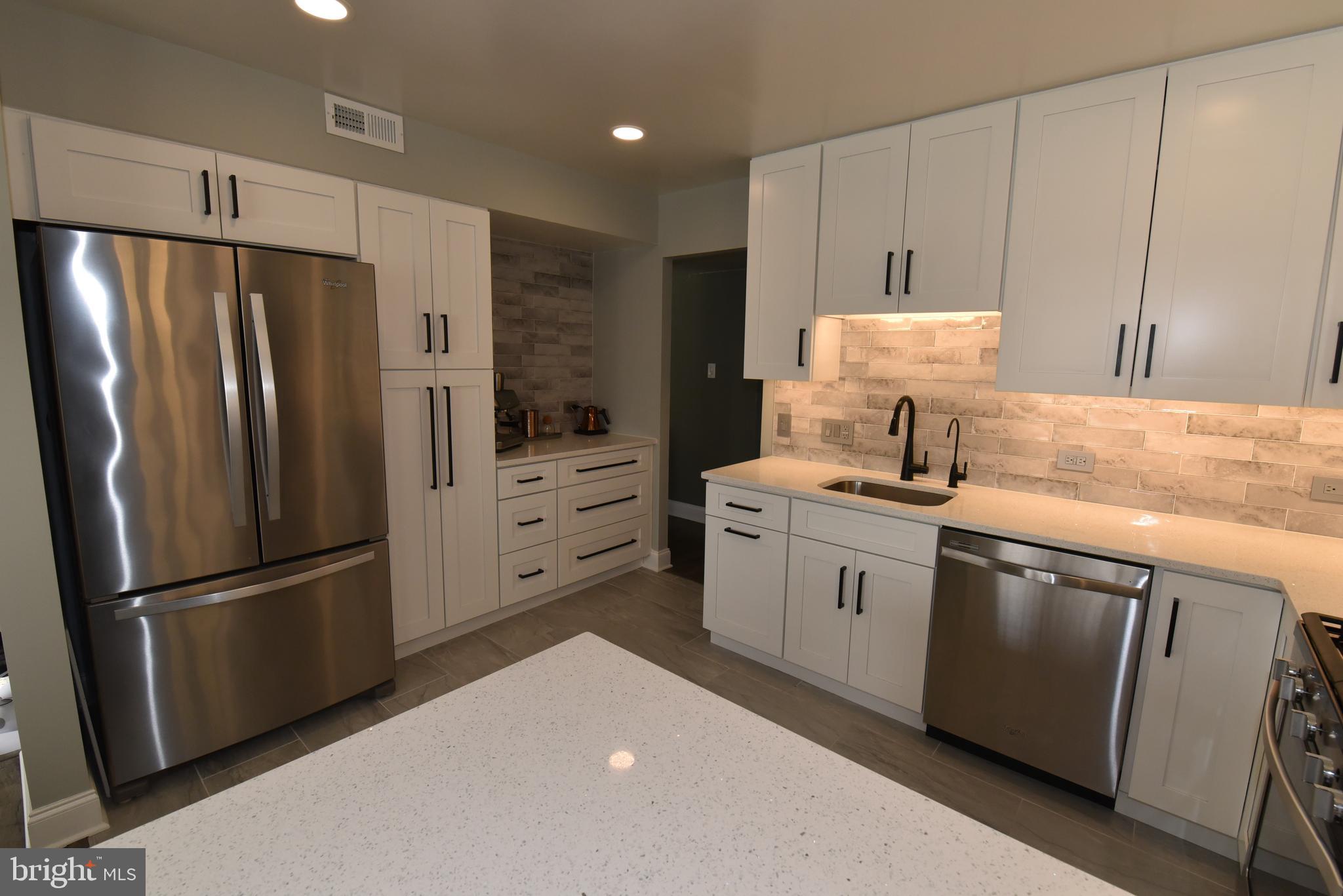 1666 Parkcrest Circle, Unit 100 Reston, VA 20190 - Photo 5 of 23