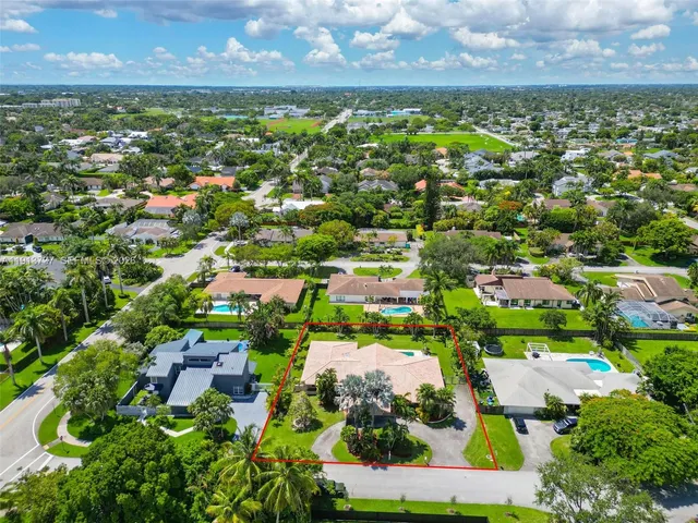 $1,499,000 | 10220 Southwest 140th Street, Miami, FL 33176