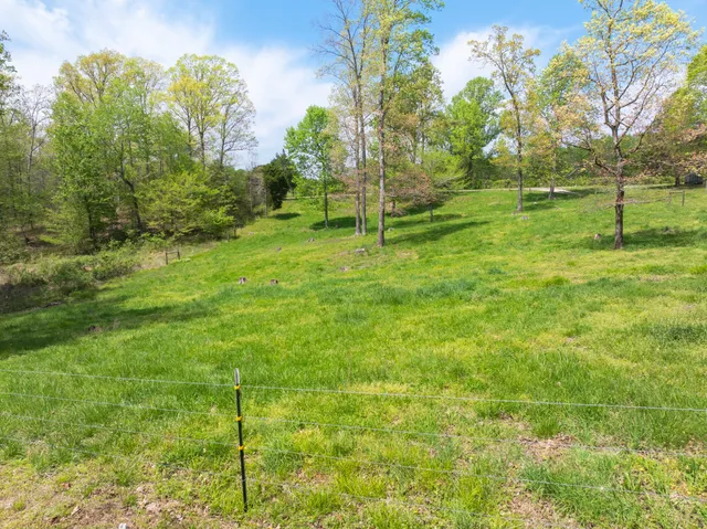$269,000 | 790 Roan Creek Levee Road, Yuma, TN 38390