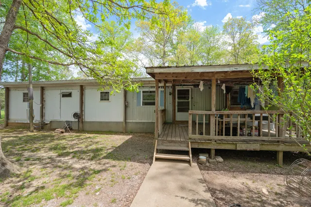 $269,000 | 790 Roan Creek Levee Road, Yuma, TN 38390