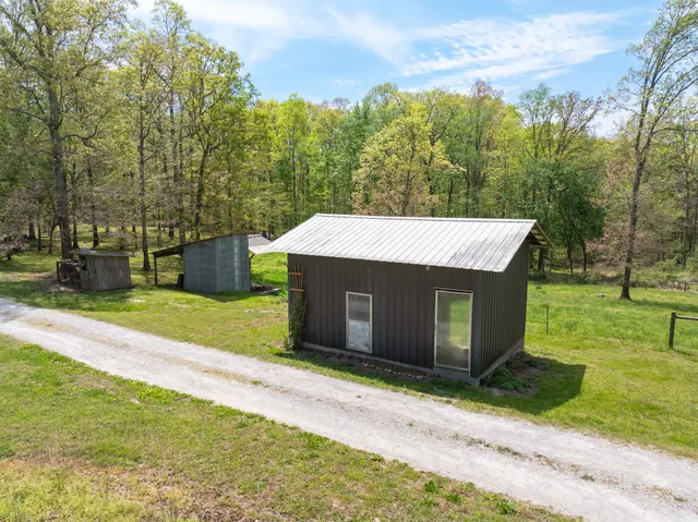 $269,000 | 790 Roan Creek Levee Road, Yuma, TN 38390