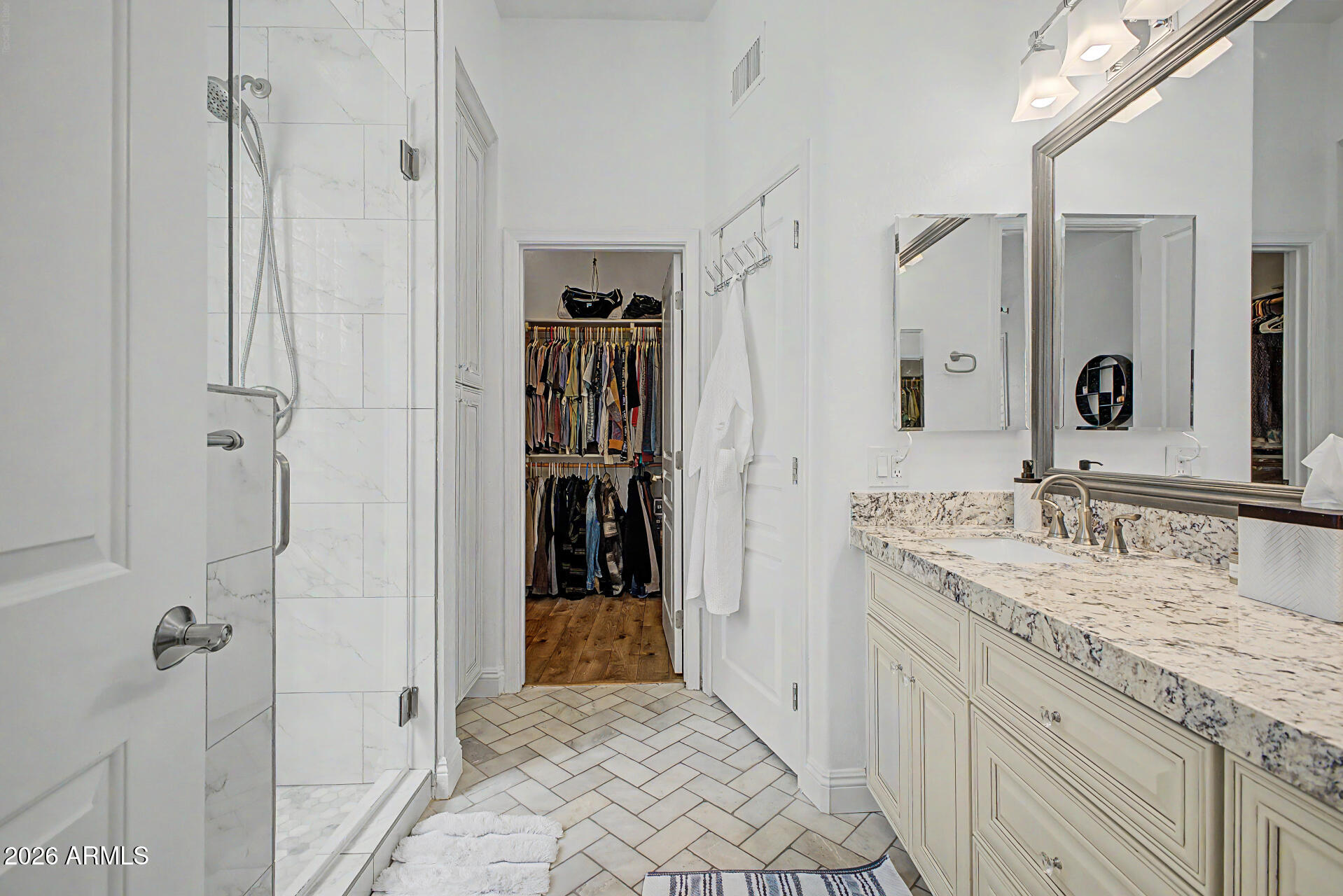545 South Lemon Court Gilbert, AZ 85296 - Photo 36 of 41 Master Bath