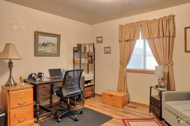 $500,000 | 2051 North Applewood Place, Meridian, ID 83646