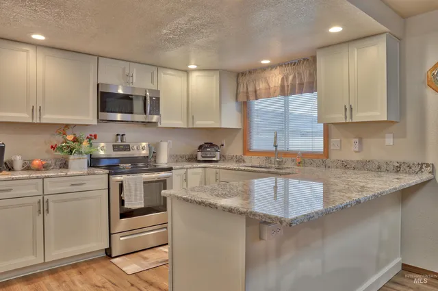 $500,000 | 2051 North Applewood Place, Meridian, ID 83646