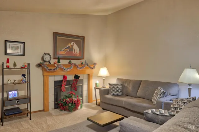 $500,000 | 2051 North Applewood Place, Meridian, ID 83646