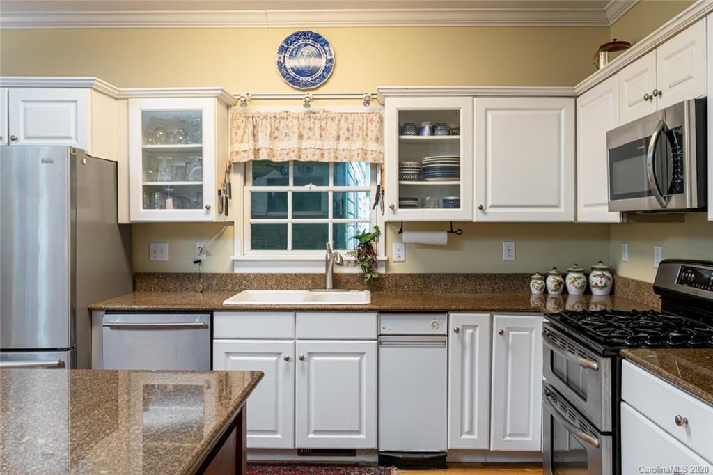 121 Rathfarnham Circle Arden, NC 28704 - Photo 12 of 39 Gallery Image 12