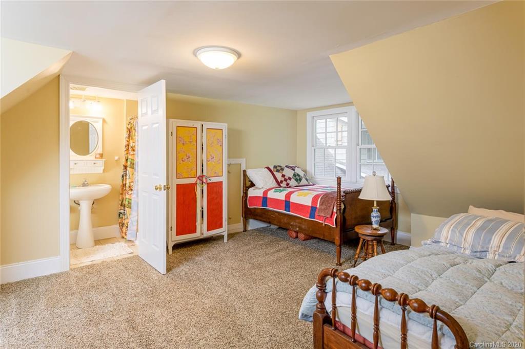 121 Rathfarnham Circle Arden, NC 28704 - Photo 28 of 39 Gallery Image 28