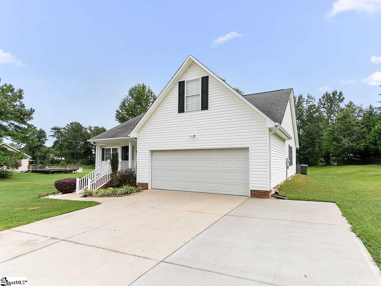 321 James Allgood Drive Inman, SC 29349 - Photo 2 of 25 Gallery Image 2
