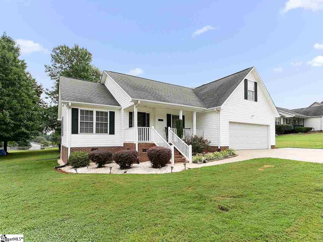 321 James Allgood Drive Inman, SC 29349 - Photo 3 of 25 Gallery Image 3
