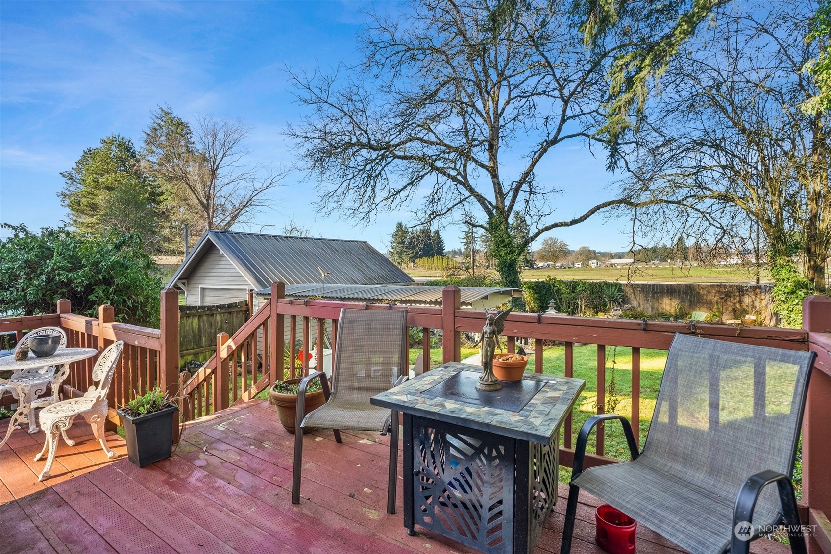809 Long Road Centralia, WA 98531 - Photo 23 of 37 a view of a patio with iron fence