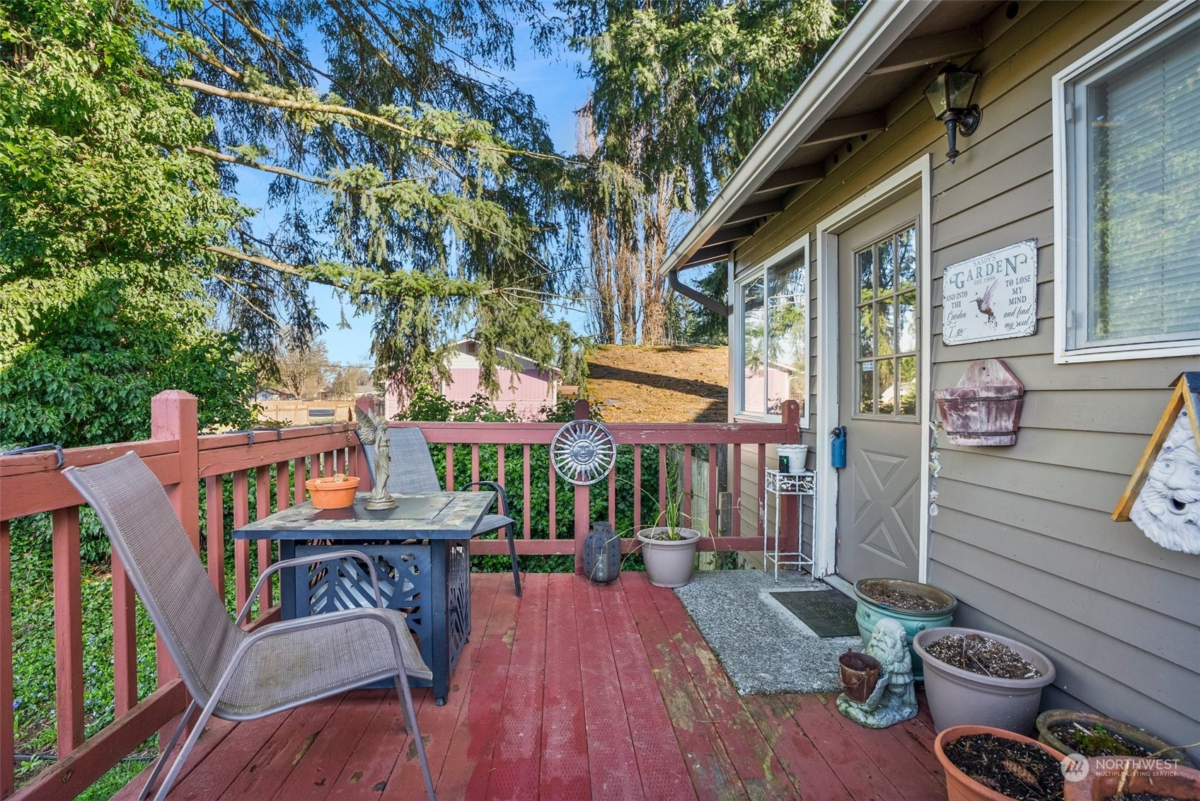809 Long Road Centralia, WA 98531 - Photo 24 of 37 an outdoor space with seating