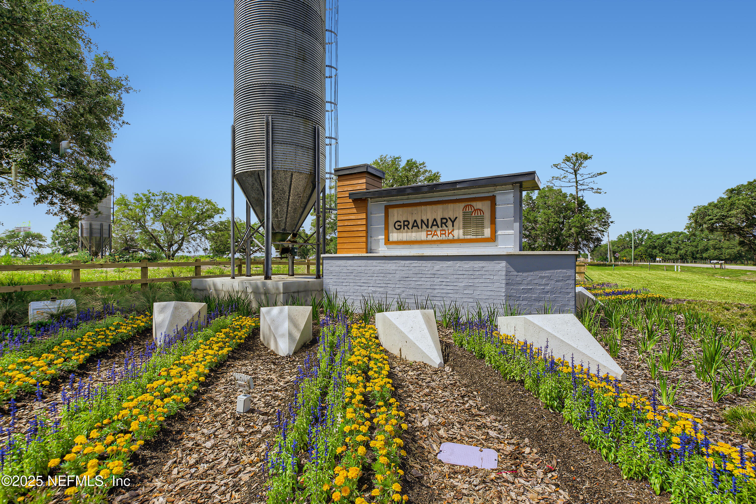 3142 Adelaide Road Green Cove Springs, FL 32043 - Photo 32 of 47 JAX_GranaryPark_Pic_Amenities_Monument_1