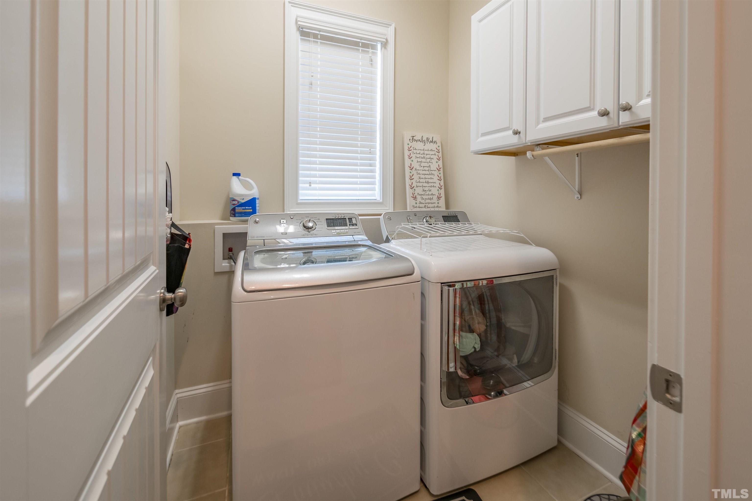789 Fallon Grove Way Raleigh, NC 27608 - Photo 25 of 29 a utility room with dryer and washer