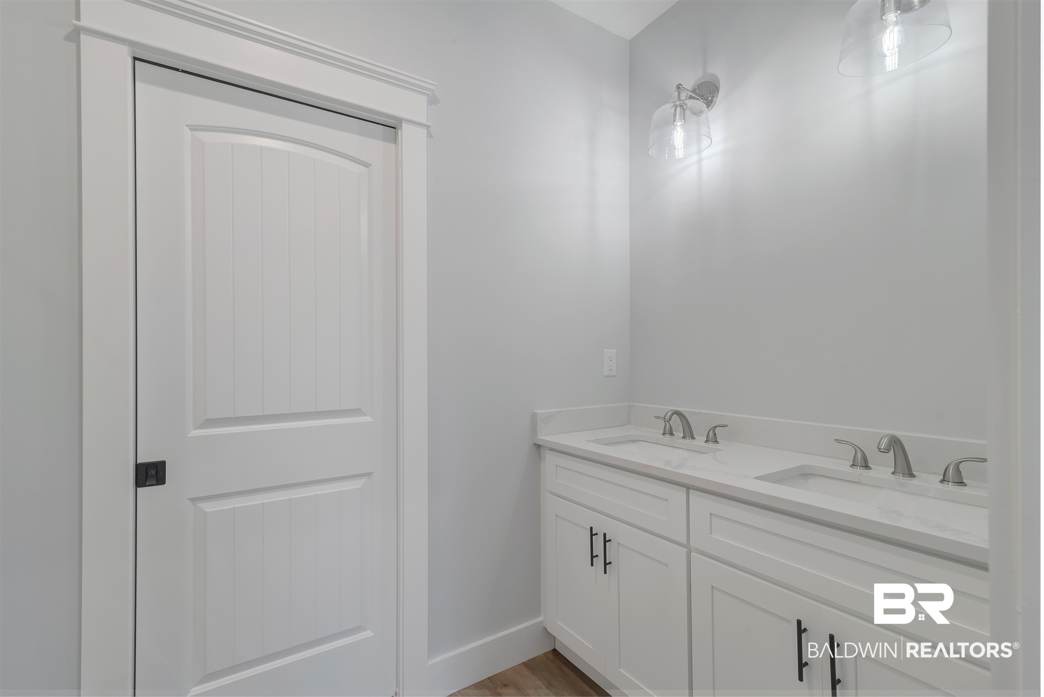 8141 Carmel Circle Foley, AL 36535 - Photo 14 of 23 Master Bathroom