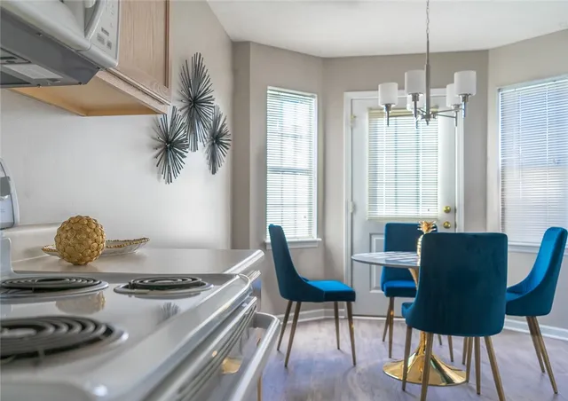 $2,603 | 17 Captains Cove Lane, Webster, NY 14580