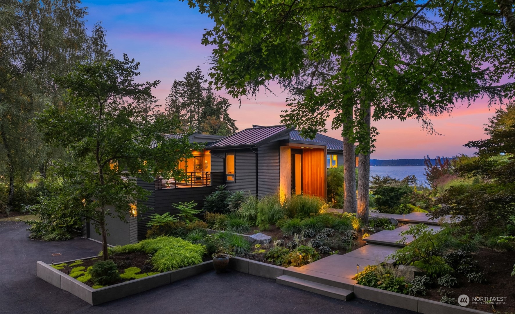 8600 Northeast County Park Road Bainbridge Island, WA 98110 - Photo 1 of 40 Gallery Image 1