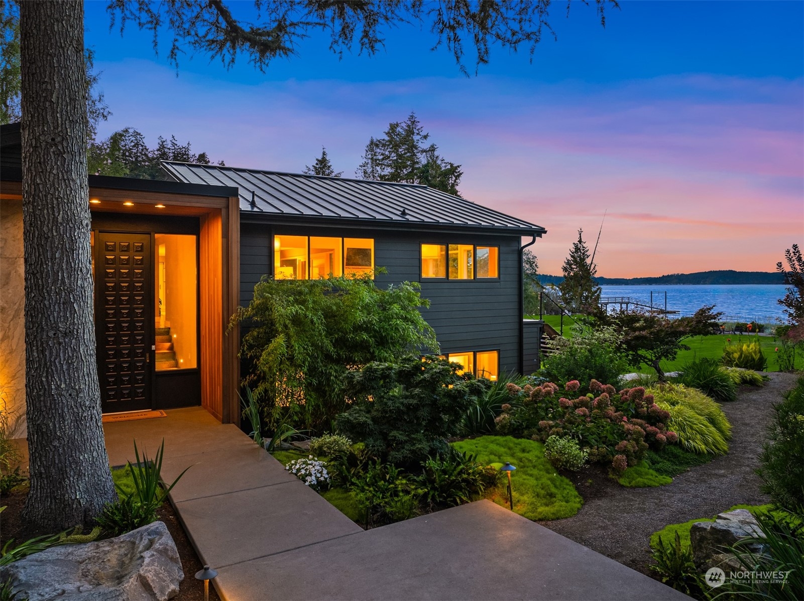 8600 Northeast County Park Road Bainbridge Island, WA 98110 - Photo 3 of 40 Gallery Image 3
