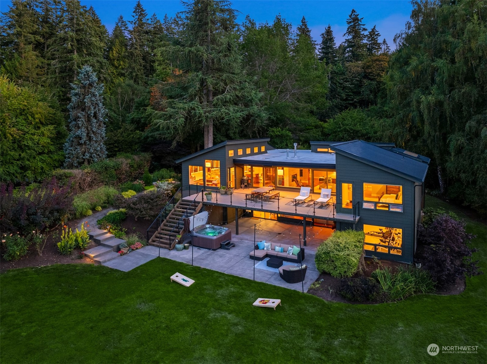 8600 Northeast County Park Road Bainbridge Island, WA 98110 - Photo 4 of 40 Gallery Image 4