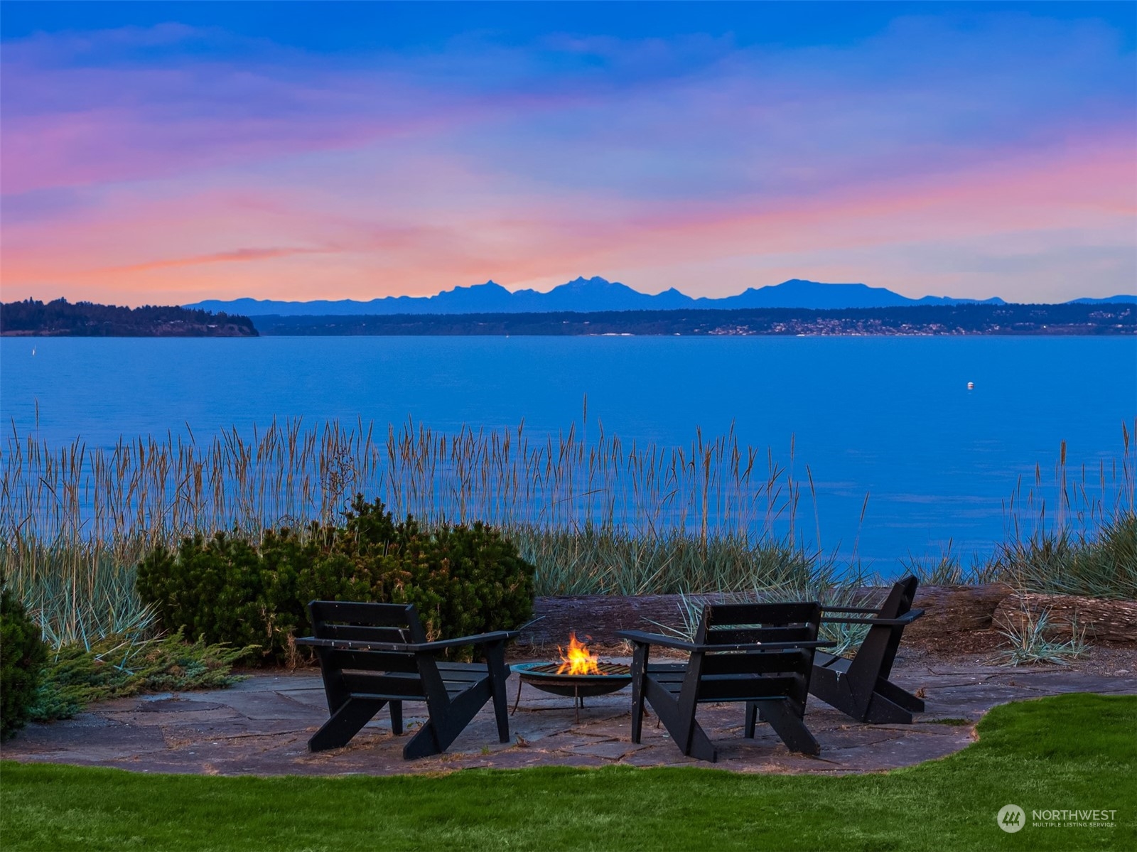 8600 Northeast County Park Road Bainbridge Island, WA 98110 - Photo 5 of 40 Gallery Image 5