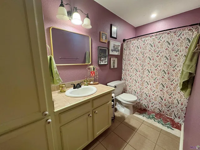 $164,900 | 117 Caribbean Drive, Jeanerette, LA 70544