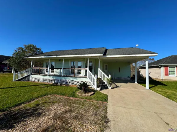 $157,900 | 117 Caribbean Drive, Jeanerette, LA 70544