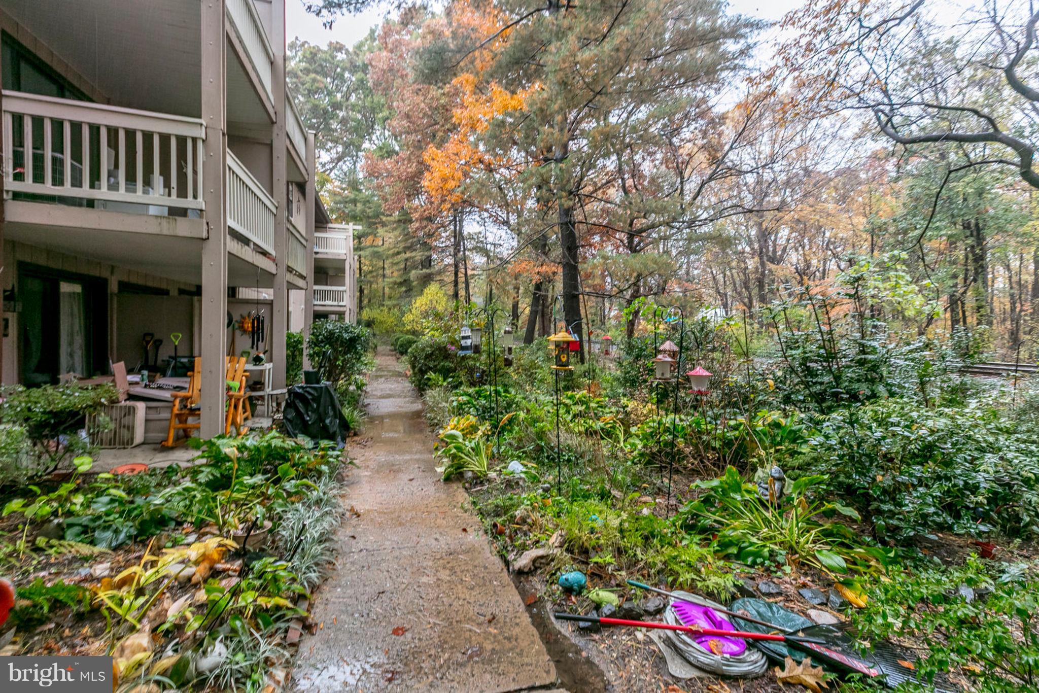 5804 Royal Ridge Drive, Unit T Springfield, VA 22152 - Photo 3 of 29 Gallery Image 3