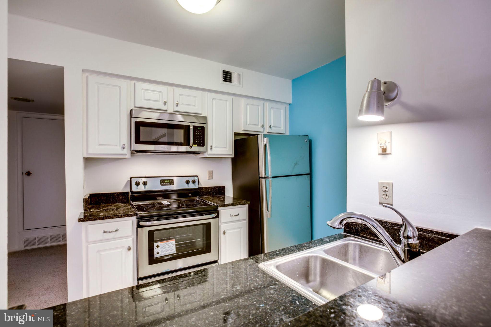 5804 Royal Ridge Drive, Unit T Springfield, VA 22152 - Photo 5 of 29 Gallery Image 5