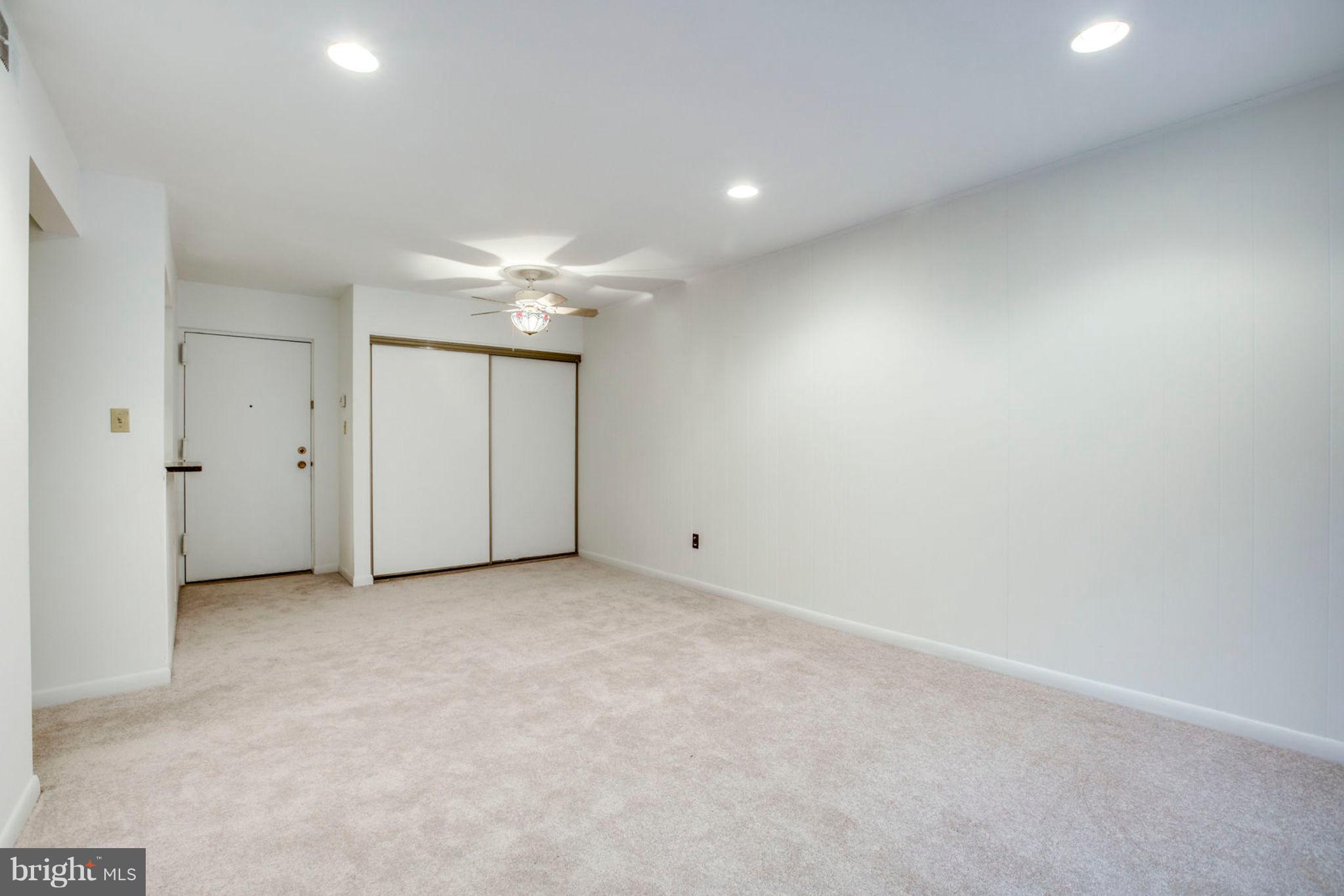 5804 Royal Ridge Drive, Unit T Springfield, VA 22152 - Photo 6 of 29 Gallery Image 6