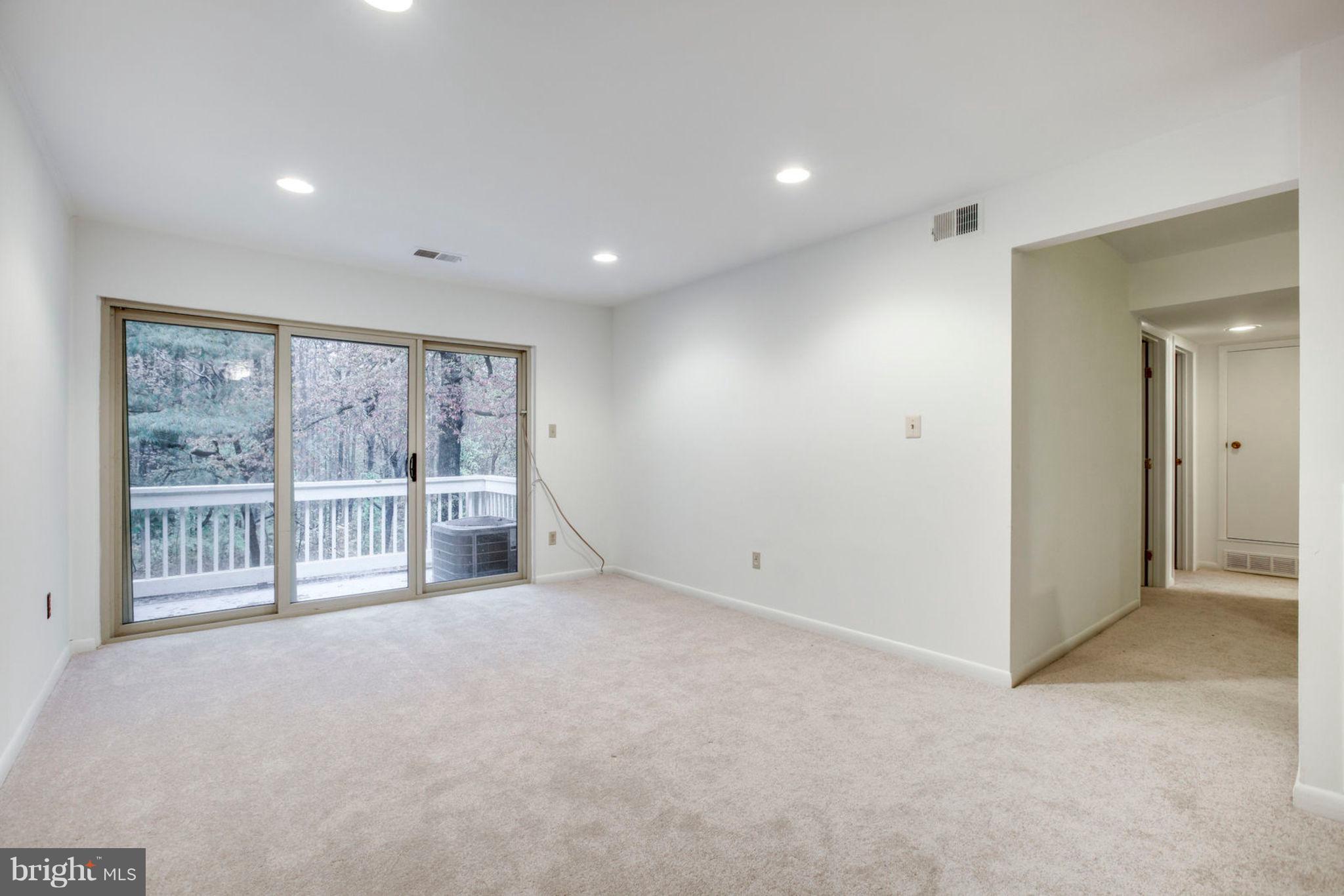 5804 Royal Ridge Drive, Unit T Springfield, VA 22152 - Photo 10 of 29 Gallery Image 10