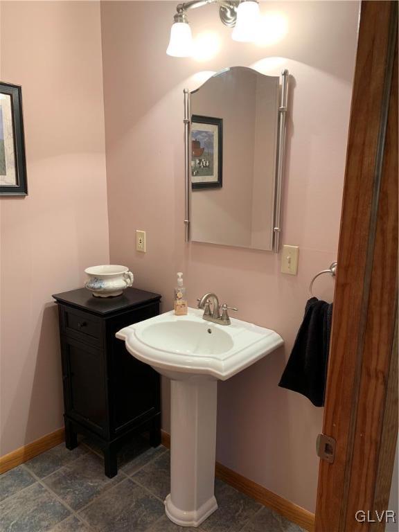 2030 River Road Mount Bethel, PA 18343 - Photo 23 of 34 Gallery Image 23