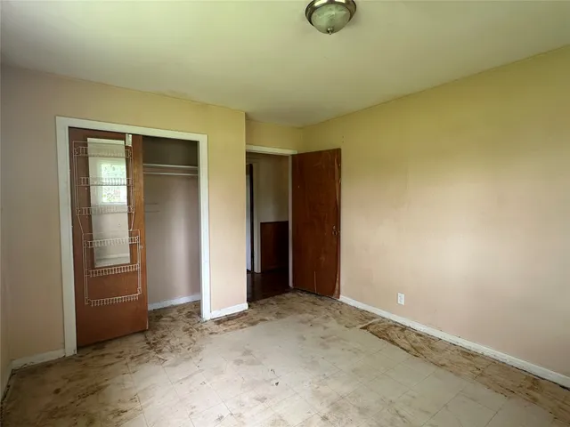 $185,000 | 112 Raven Street, Clute, TX 77531