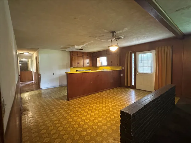 $185,000 | 112 Raven Street, Clute, TX 77531