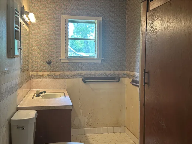 $185,000 | 112 Raven Street, Clute, TX 77531