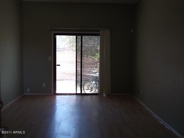 1051 South Dobson Road, Unit 142 Mesa, AZ 85202 - Photo 4 of 8 LIVING ROOM