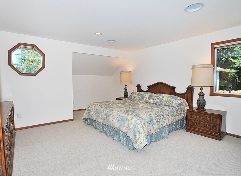 16306 110th Avenue Northeast Bothell, WA 98011 - Photo 11 of 19 Gallery Image 11