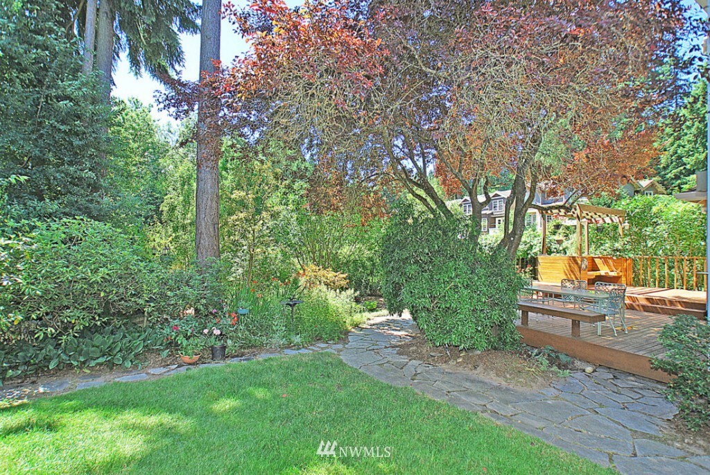 16306 110th Avenue Northeast Bothell, WA 98011 - Photo 14 of 19 Gallery Image 14