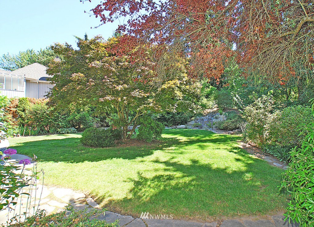 16306 110th Avenue Northeast Bothell, WA 98011 - Photo 16 of 19 Gallery Image 16