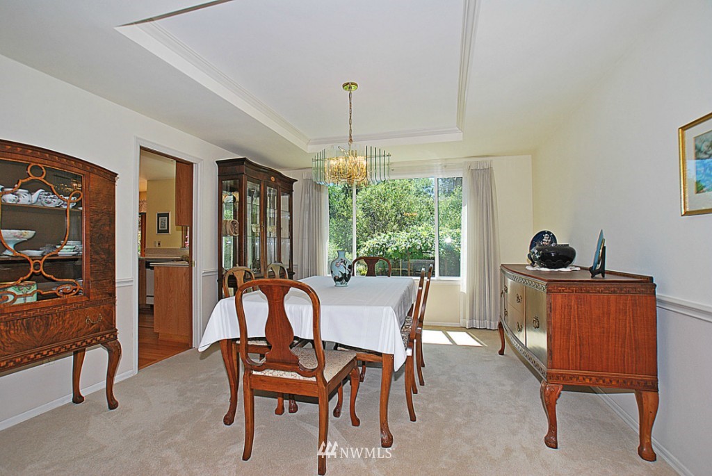 16306 110th Avenue Northeast Bothell, WA 98011 - Photo 3 of 19 Gallery Image 3