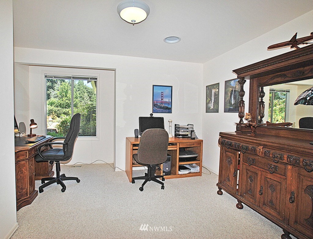 16306 110th Avenue Northeast Bothell, WA 98011 - Photo 7 of 19 Gallery Image 7