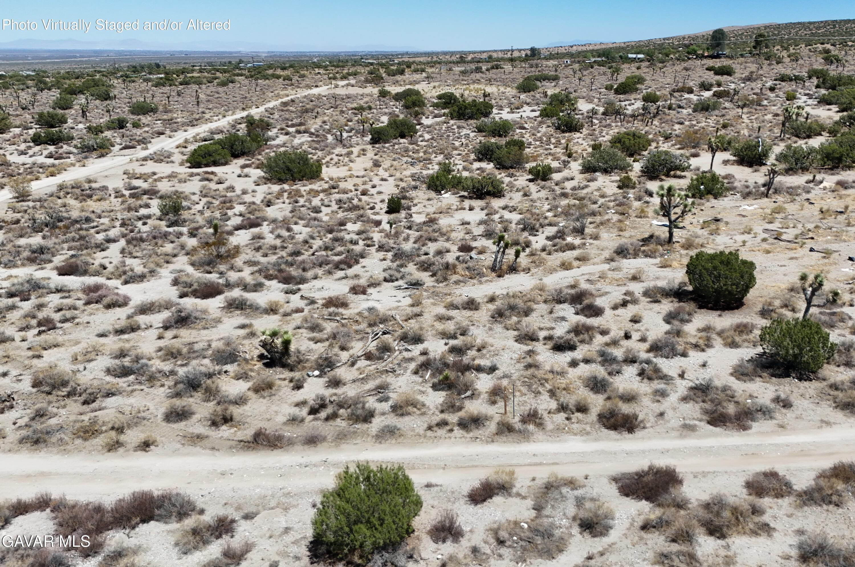 Y8-2 Y8-2 Largo Vista Rd Vic Avenue Llano, CA 93544 - Photo 4 of 6 a view of an outdoor space