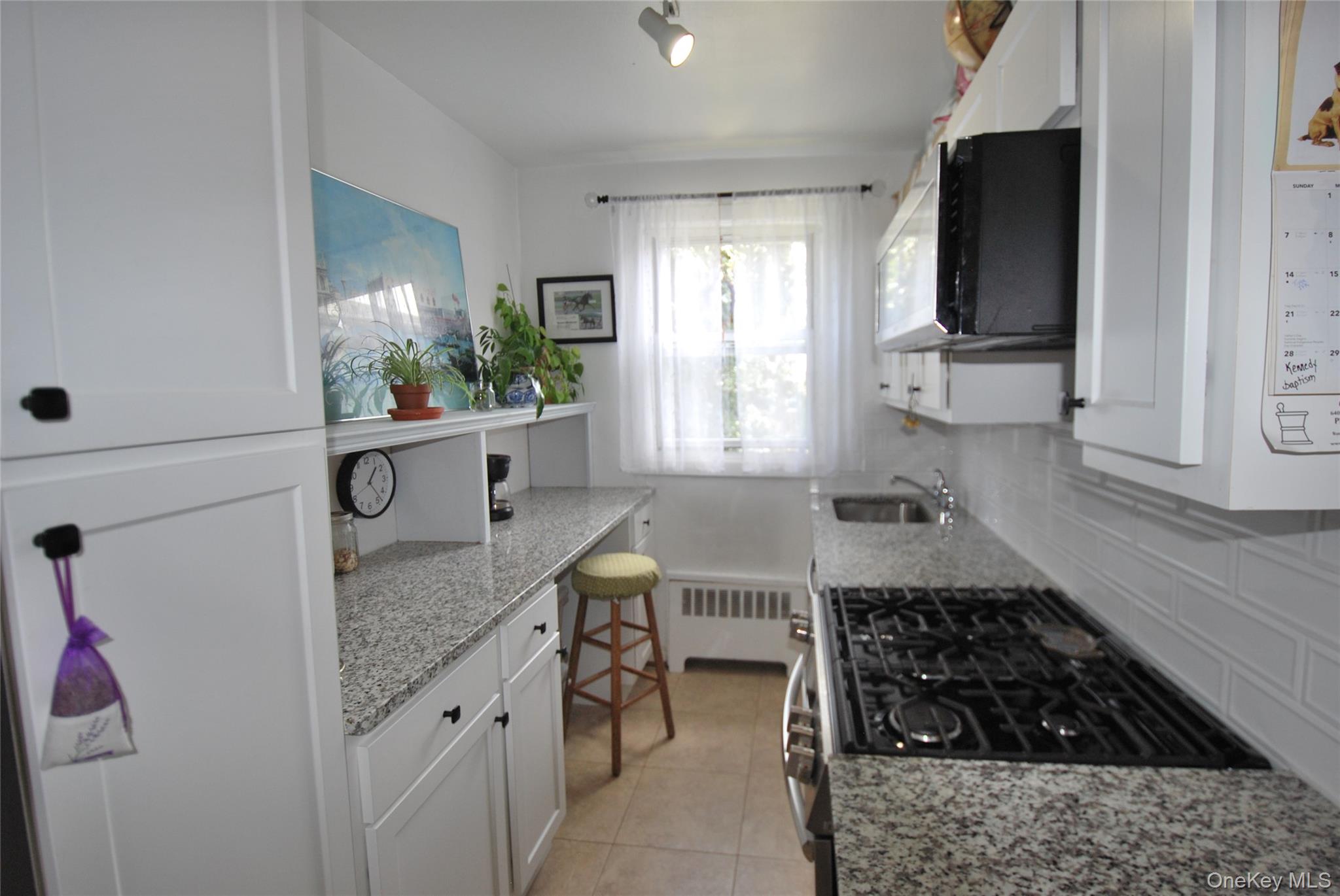 4 Stokes Road, Unit 2C Yonkers, NY 10710 - Photo 9 of 20