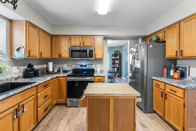 $274,900 | 3024 Killarney Place, Fort Wayne, IN 46818