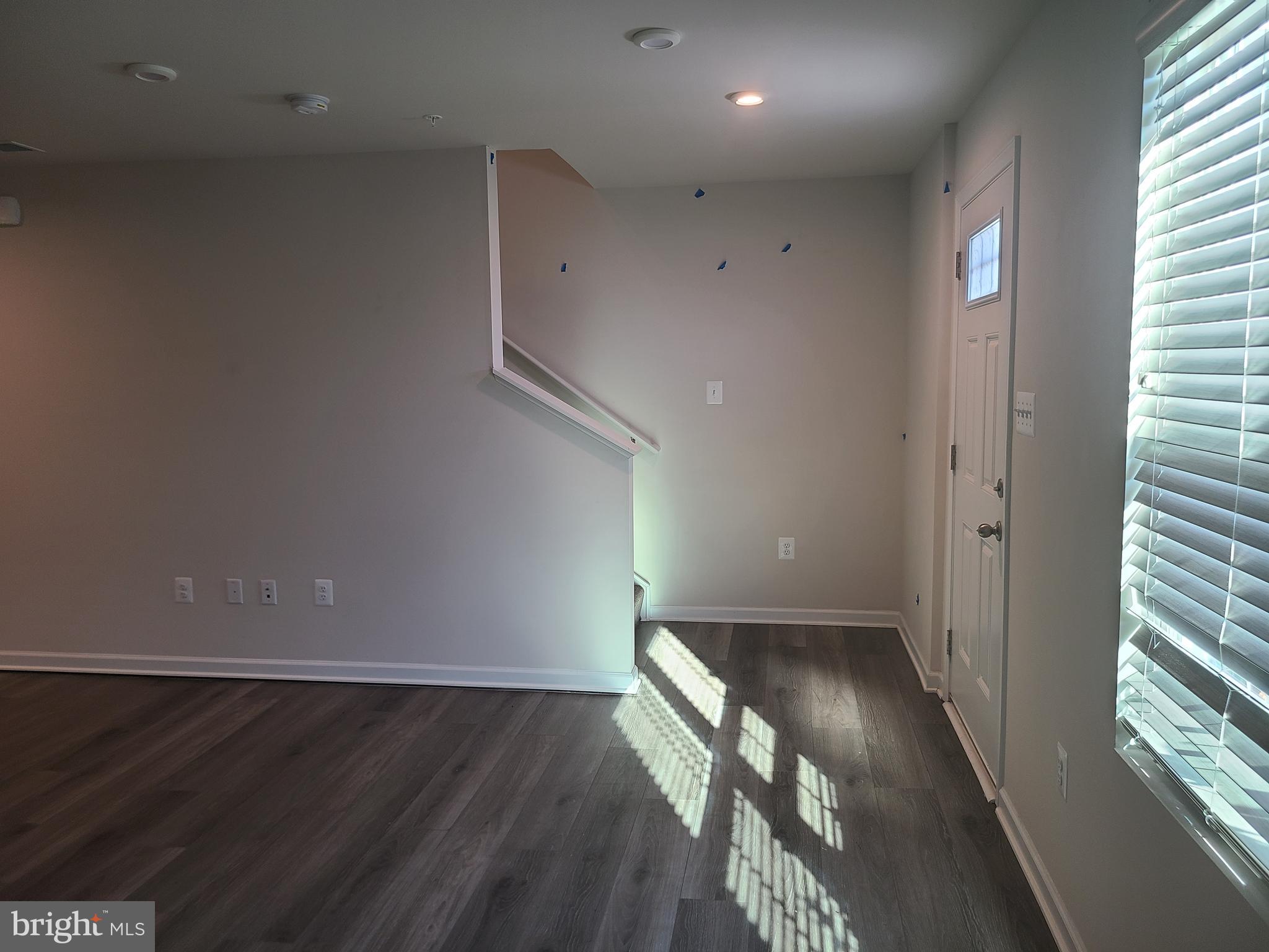 105 Mariners Way Cambridge, MD 21613 - Photo 25 of 45 an entryway in a hall with a window