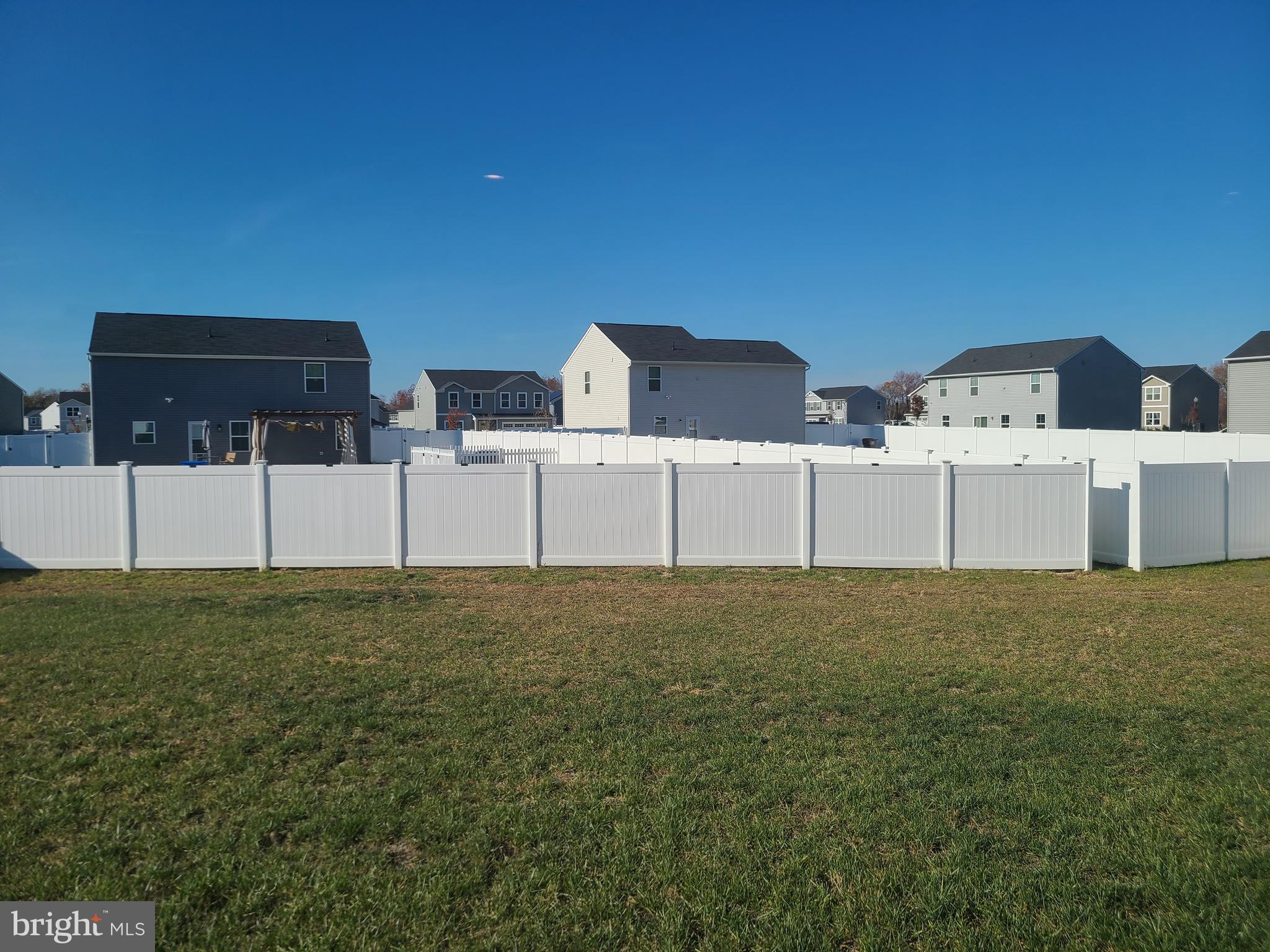 105 Mariners Way Cambridge, MD 21613 - Photo 31 of 45 a view of a backyard