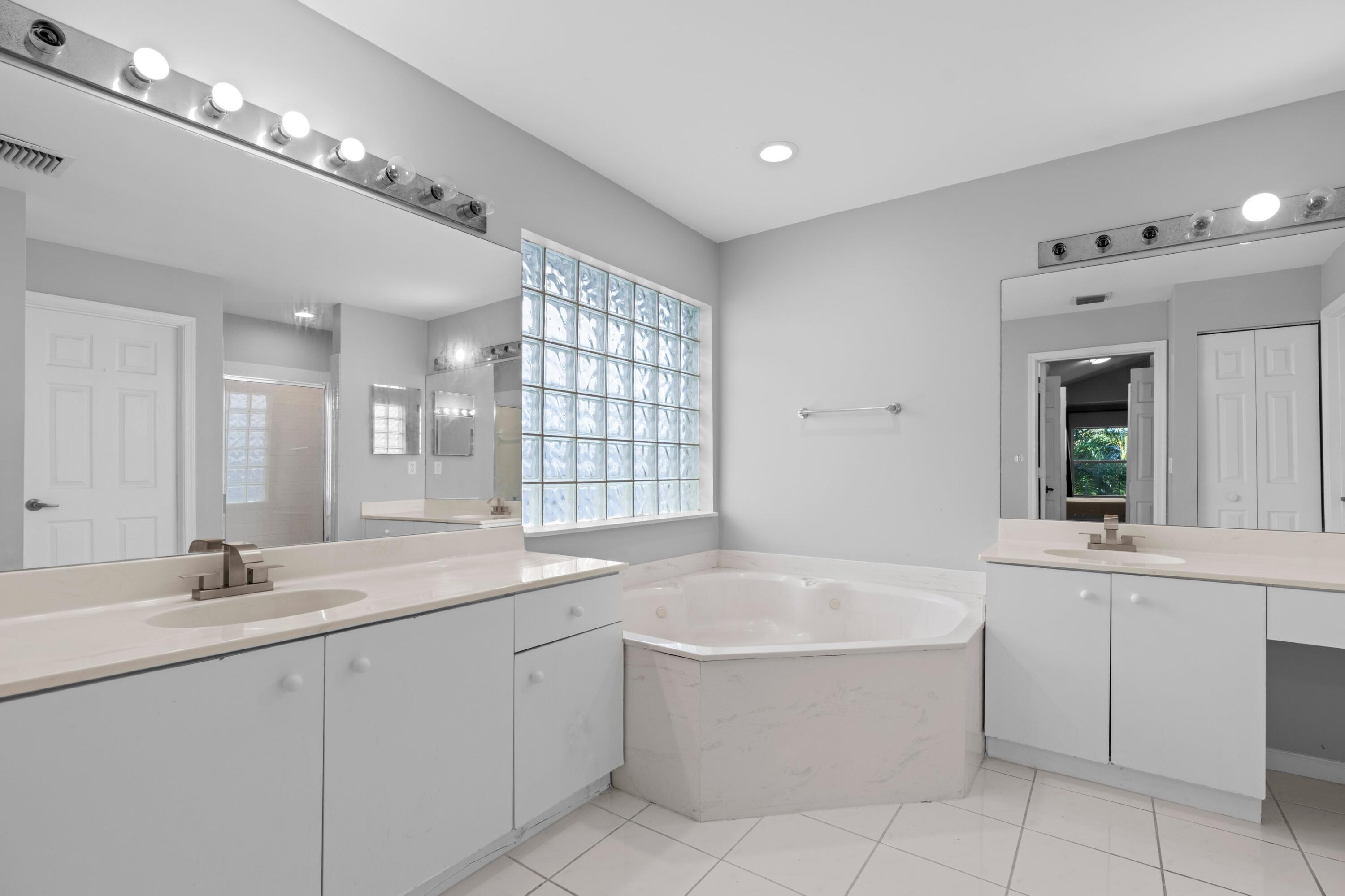 10217 Brookville Lane Boca Raton, FL 33428 - Photo 11 of 44 Primary Bathroom
